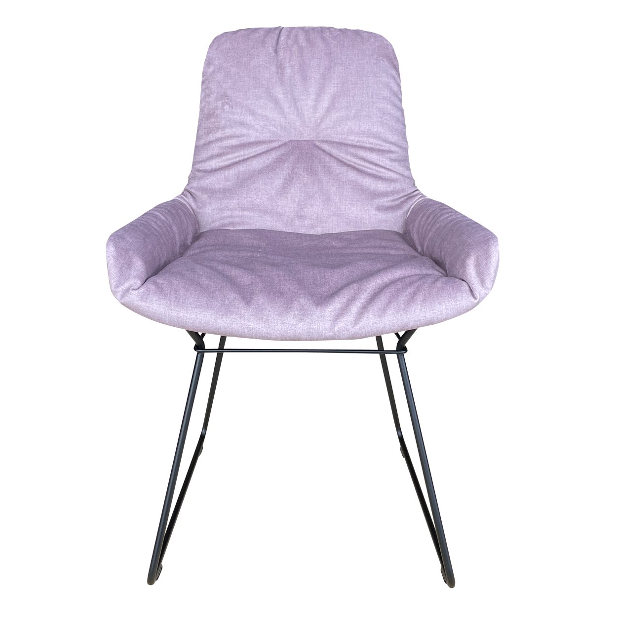 Leya Armchair Low in lavendelgrauem Stoff Smart Tourterelle mit schwarzem Kufengestell, Frontansicht