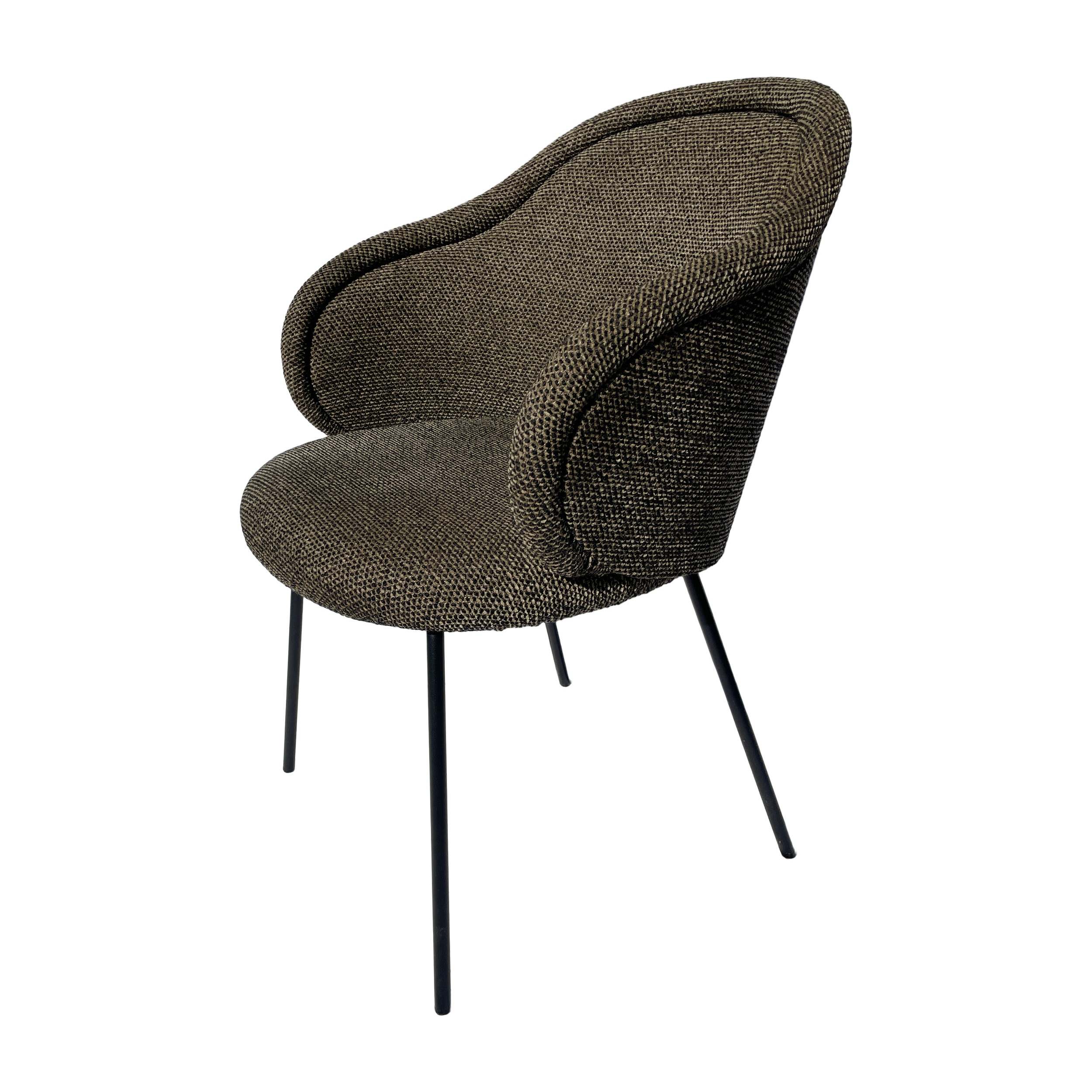 Freifrau Ona Armchair in Stoff Sahco Safire mit Stahlgestell Tiefschwarz – Ansicht von der Seite