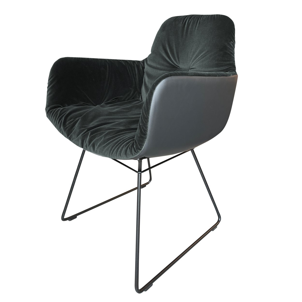 Leya Armchair High in dunkelgrünem Velours Cactus mit Außenschale in Leder Sahara Ebony und Kufengestell, Seitenansicht