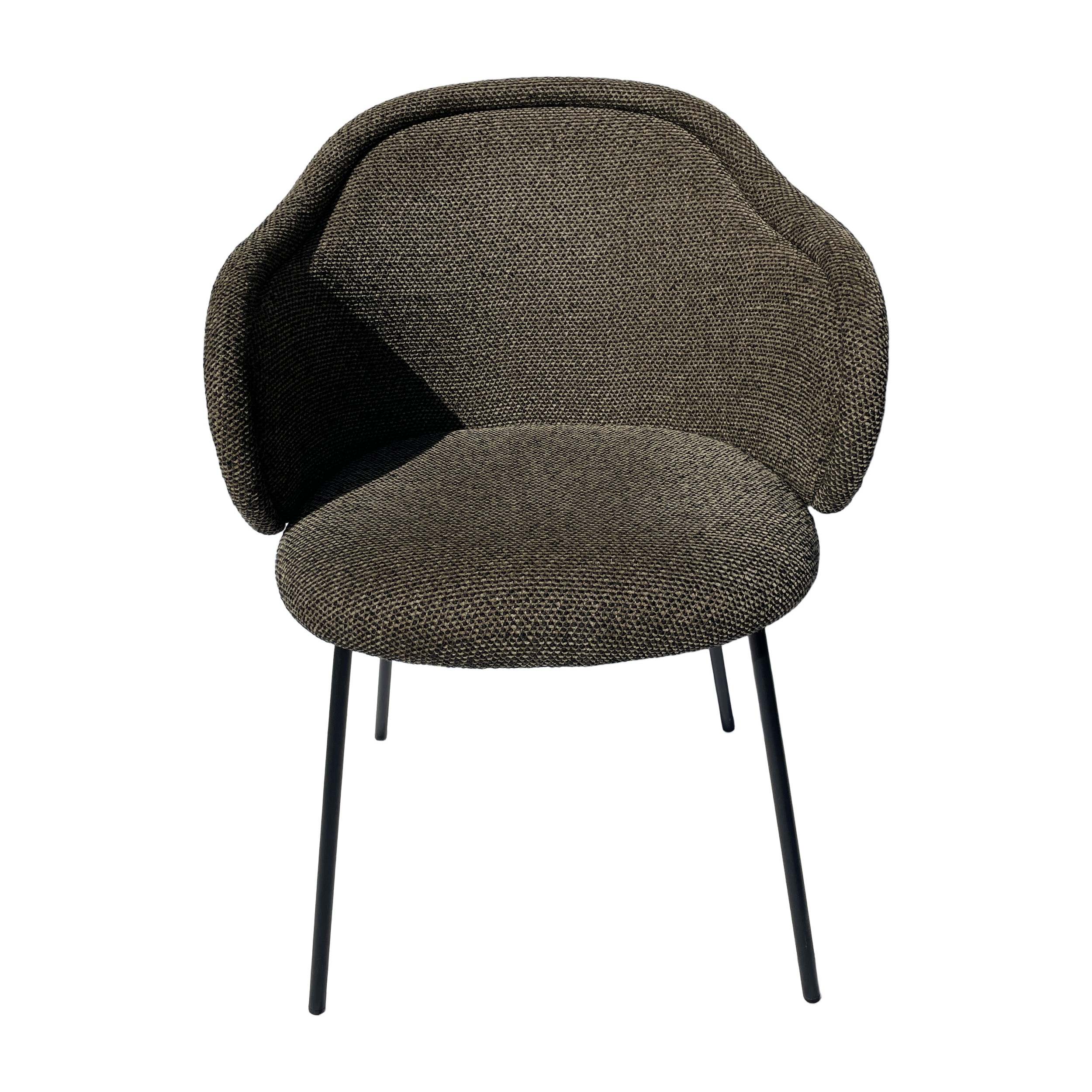 Ona Armchair – Stoff Sahco Safire 00001  – Stahlgestell Tiefschwarz