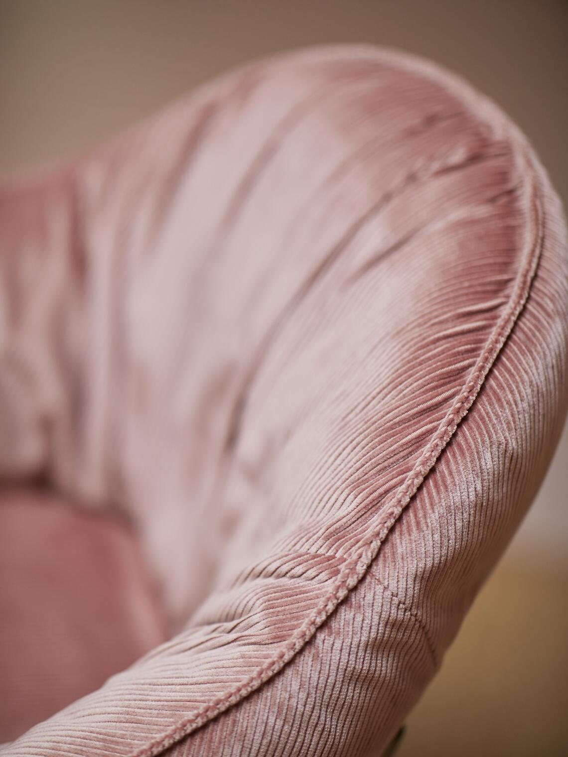 Marie Armchair in rosa Cord-Velours, Detail der gekräuselten Naht