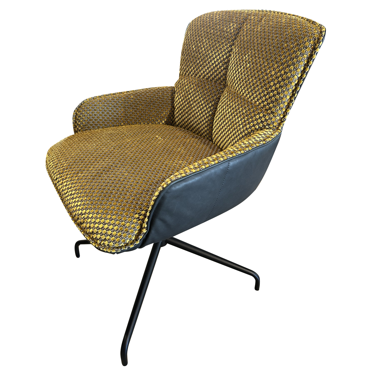 Marla Armchair Low Stoff Nobilis Bouton d´Or - Leder Adora 
