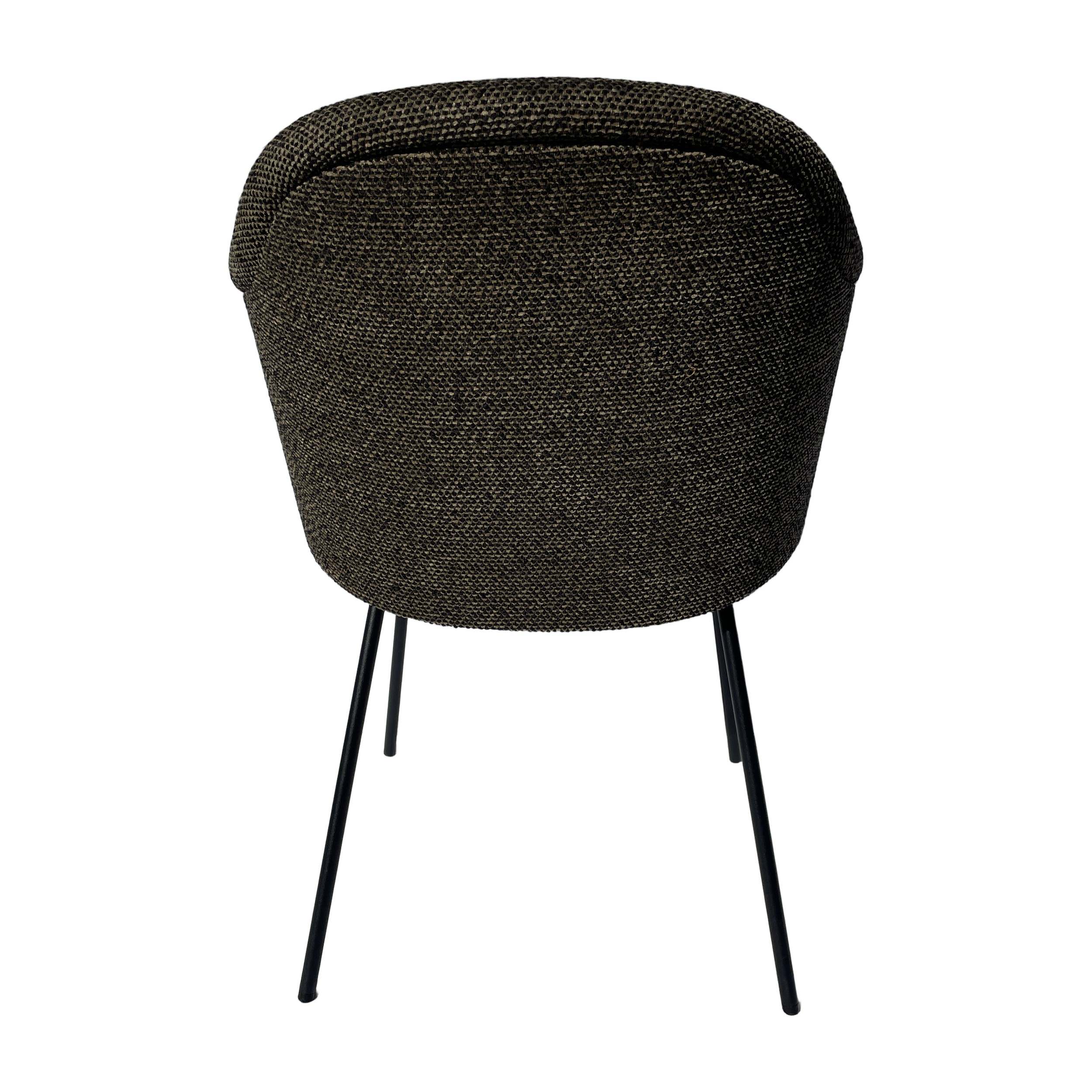 Ona Armchair – Stoff Sahco Safire 00001  – Stahlgestell Tiefschwarz